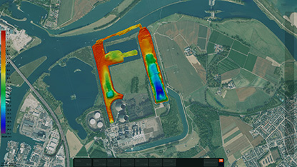 farbenfrohe Sonarkarte eines Kraftwerks